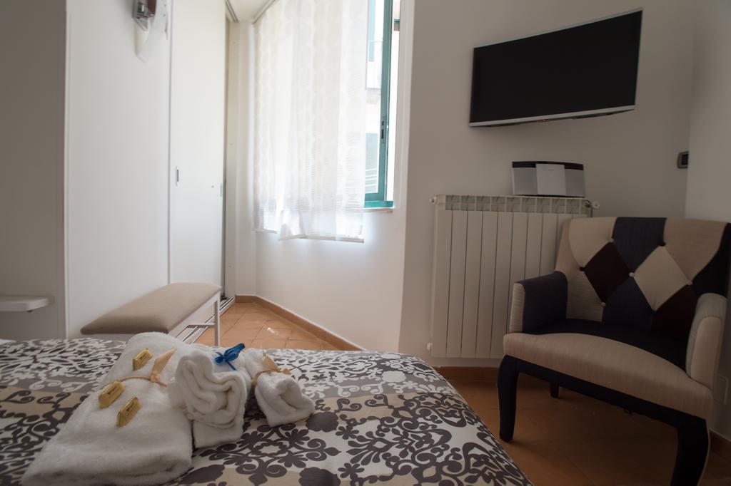 Boutique Apartment Al Duomo Салерно Экстерьер фото